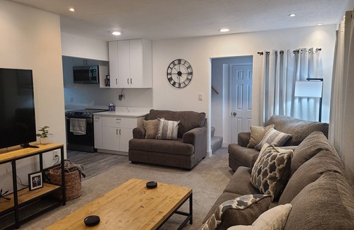 Lawrence House | Charming 4-bedroom house in Lawrence with AC and WiFi