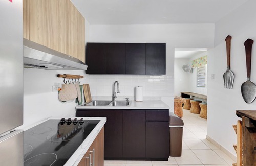 Tierras Nuevas Saliente House | Charming 4-bedroom house with AC, WiFi in lovely Manati