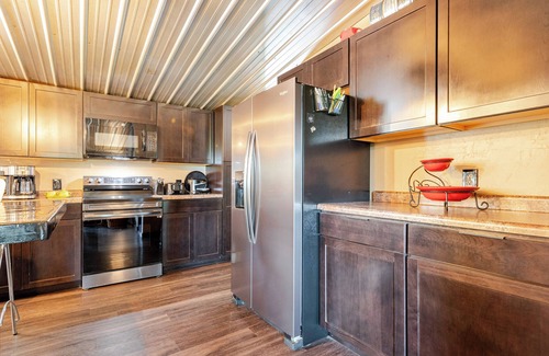 French Lick House | Charming 4-bedroom house with WiFi and AC in French Lick with country setting