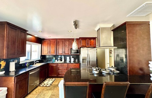 Santa Clara House | Charming 4-bedroom house with Sparkling Pool in serene Santa Clara