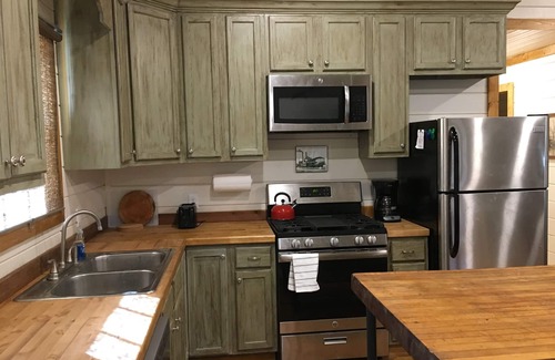 Marion Other | Charming! 7 min. from D’town Mem., ❤️1 pet free 2nd pet considered for fee