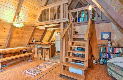 Pollock Pines Cabin | Charming A-Frame Cabin ~ 4 Mi to Jenkinson Lake!