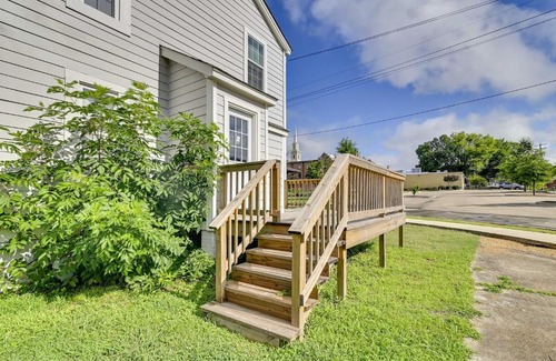 Starkville Apartment | Charming Abode about 2 Mi to Mississippi State Campus!