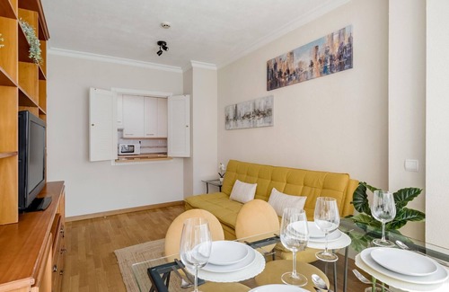 Rejas Apartment | Charming Airport V - Design apartment next to the airport