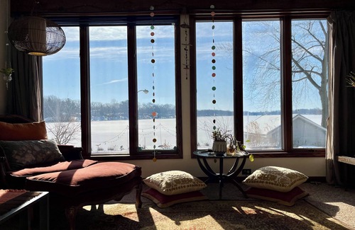 Mill Creek Cottage | Charming and Eclectic Lakefront Cottage. Kayak.Bike Ride.Bonfire.Fish.#Lakelife