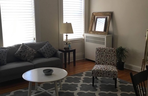 Downtown Apartment | Charming Apartment In Historic Downtown Frederick
