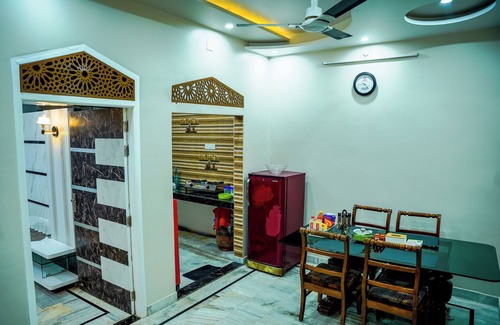 Varanasi Apartment | "Charming Banaras Retreat: Cozy 2-Bedroom Apartment in the Heart of Varanasi"