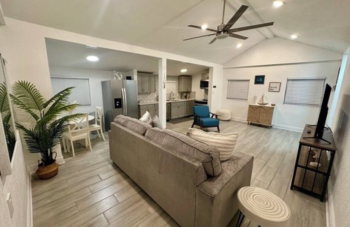 Clearwater Beach Cottage | Charming Beach Cottage just steps away from Beautiful Clearwater Beach!