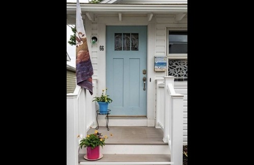 Little Nahant Cottage | Charming Beach Cottage