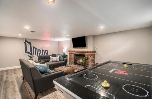 Benson House | Charming Benson Home Fenced Yard & BBQ