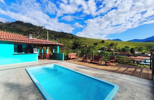 Sao Bento do Sapucai Cottage | Charming 2-bedroom cottage in wonderful São Bento do Sapucaí with WiFi