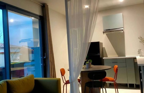 Audenge Apartment | : Charming Bright Studio