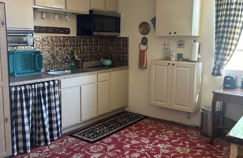 Medanales House | Charming Bunkhouse on a working Ranch in Northern New Mexico!