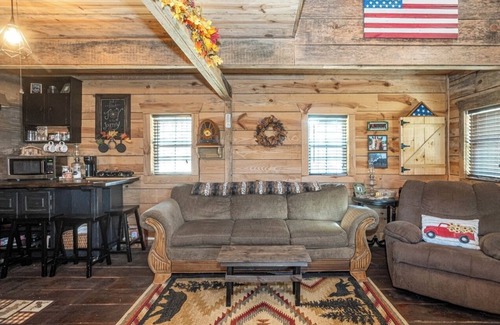 Rockfish Cabin | Charming cabin in quaint Lumber Bridge with AC