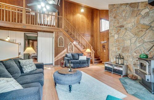 Sautee Nacoochee House | Charming Cabin with Fire Pit and Decks about 7 Mi to Helen