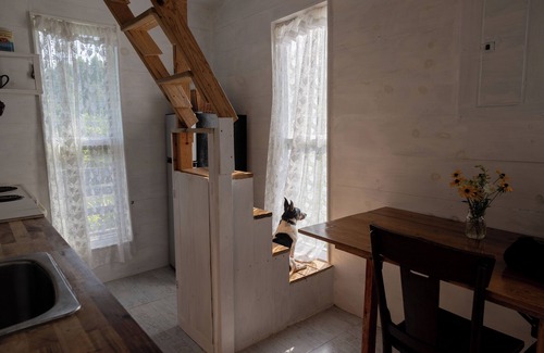 Decatur Cabin | Charming cabin with AC near Decatur