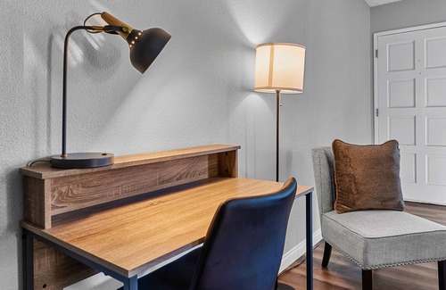 Bakersfield Condo | Charming & centrally located in Downtown!