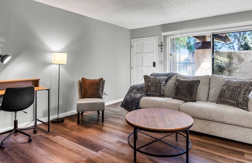 Bakersfield Condo | Charming & centrally located in Downtown!