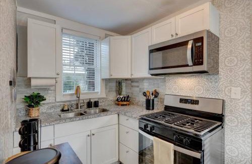 Ansonborough Apartment | Charming Charleston Retreat