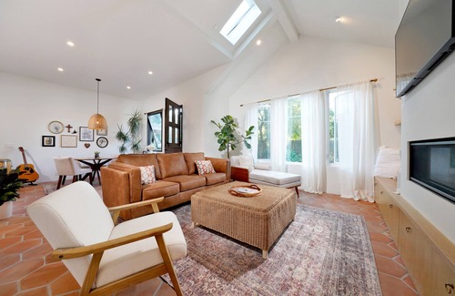 San Juan Capistrano Cottage | Charming cottage with WiFi and AC in tranquil San Juan Capistrano