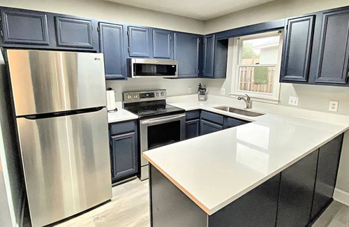 Kings Grant House | Charming Coastal Cottage Near Beach & Downtown