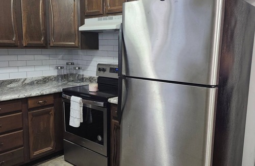 Wichita House | Charming comfortable Mid- term 2-bedroom house with WiFi, Wichita