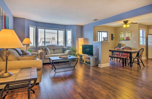 Osage Beach Condo | Charming Condo w/Pool Access in Osage Beach!