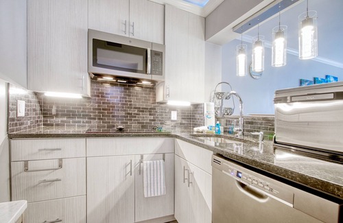 Myrtle Beach Condo | Charming condo with tennis, pickleball, pools, hot tub & steps to beach