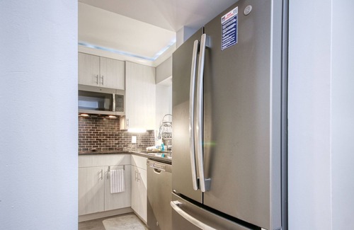 Myrtle Beach Condo | Charming condo with tennis, pickleball, pools, hot tub & steps to beach