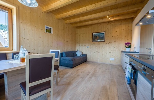 Lauregno House | Charming Cottage Eckgenn with Wi-Fi, Mountain View, Garden & Terrace