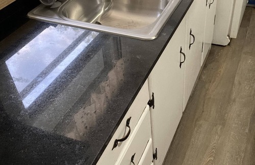 Lowell Cottage | Charming Cottage on Lake