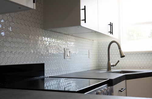 North Hilltop Cottage | Charming cottage + quiet neighborhood by river trail