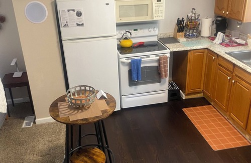 Verona Cottage | Charming cottage with 1 bdrm 1 bath for 30-day stay