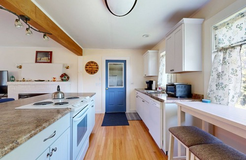 Ellsworth Cottage | Charming Cottage with Cozy Comfort and Easy Access to Outdoor Adventures