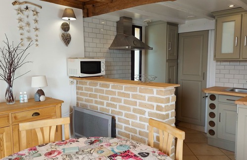 Bazinghen House | Charming cottage with a beautiful view, facing south and not overlooked