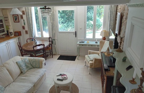 Credin Cabin | Charming country house in Crédin, near Pontivy. sleeps 3, peace and quiet guaranteed