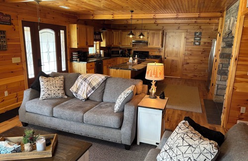 Rockbridge Cabin | Charming Cozy Cabin with breathtaking views in the heart of Hocking Hills