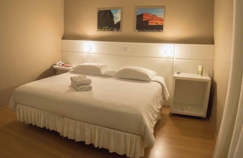 Jaguariaiva Hotel | Charming Double Room with Easy Access to Forest Walks, Canyon Points & Outdoor