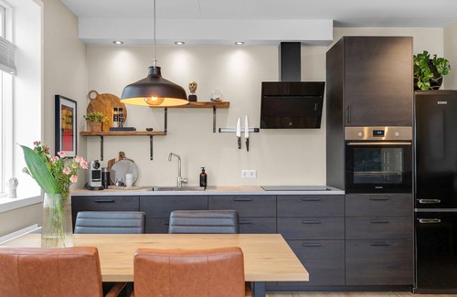 Oddeyrin Apartment | Charming downtown apartment with balcony