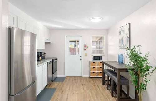 Downtown Zephyrhills House | Charming Duplex in Zephyrhills! 🌴