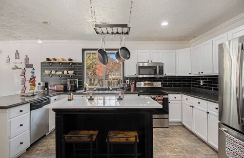 West Omaha House | Charming Elegance Getaway