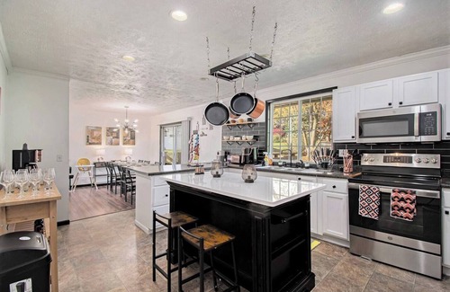 West Omaha House | Charming Elegance Getaway