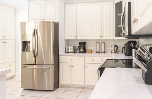 Wellington House | Charming Equestrian & Vacation Paradise Pool Home