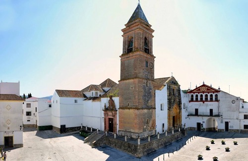 Alcala de los Gazules Apartment | Charming 2-bedroom apartment with WiFi, AC in tranquil Alcalá de los Gazules