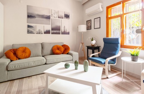 Goynuk Apartment | Charming Flat w Garden, 5 min to Beach in Kemer