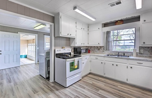 Gadsden House | Charming Gadsden Home w/Golf Course Views!