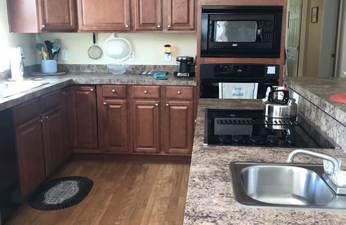 Myrtle Grove House | Charming Getaway 3 miles to Carolina Beach & State Park, Close to Restaurants