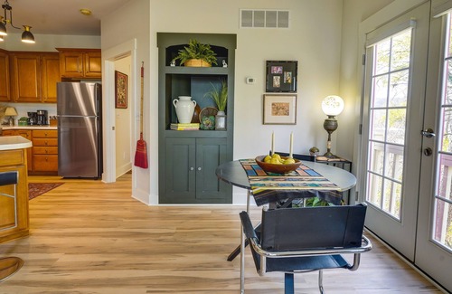 Granville Apartment | Charming Granville Home w/Porch - Walk Downtown!
