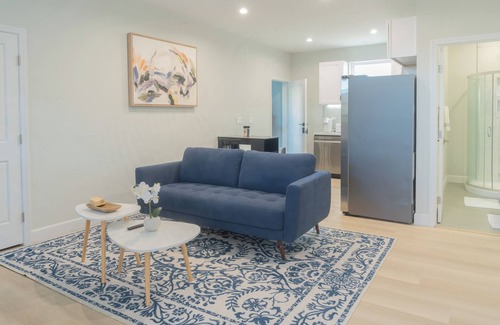 Livermore House | Charming Guest Suite for Two