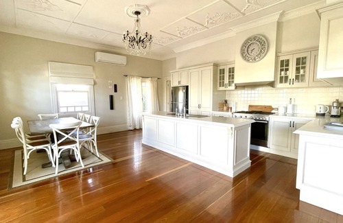 Parkes House | Charming Hamptons Style Entertainer with Pool